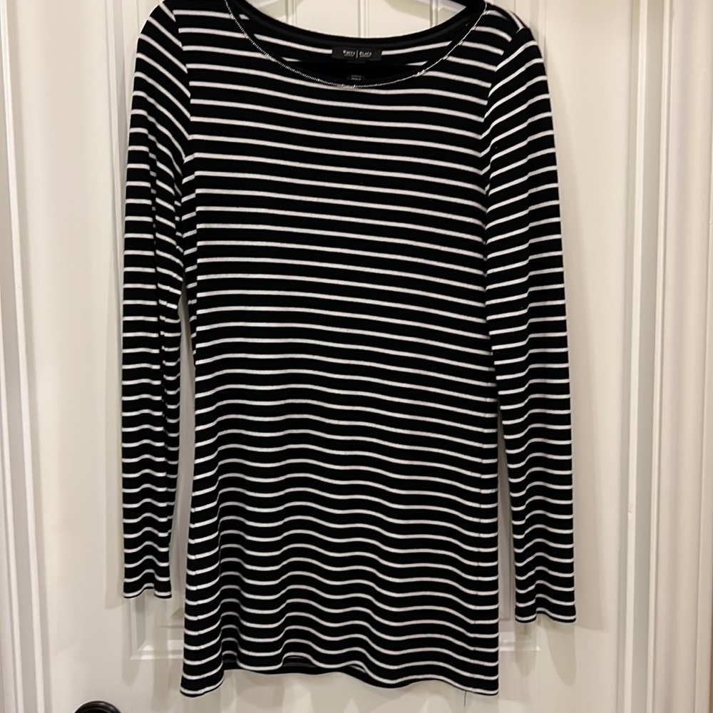 WHBM Tunic - Picture 2 of 7